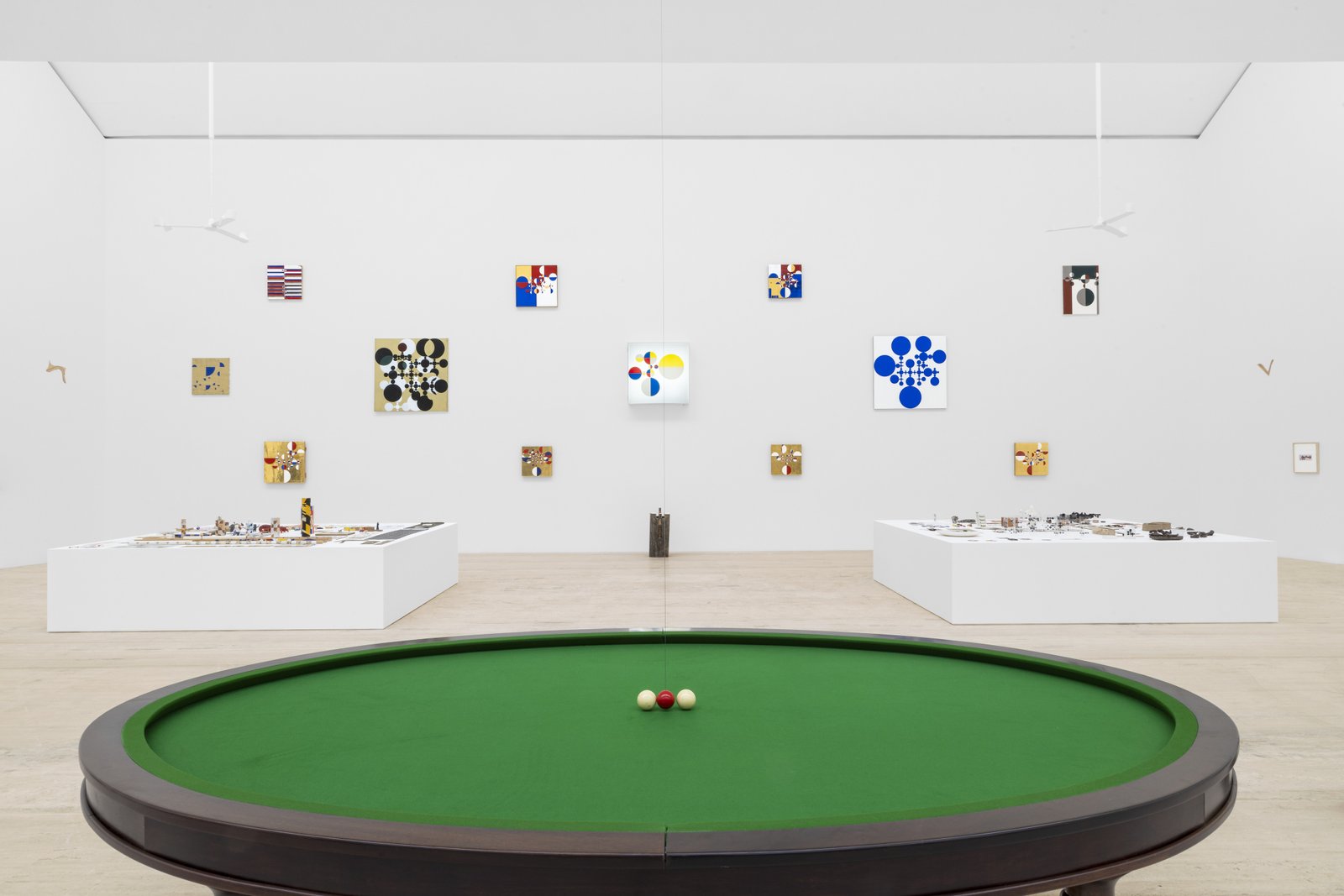 Installation view of the exhibition Gabriel Orozco: Politécnico Nacional. Museo Jumex, 2025. Photo: Gerardo Landa & Eduardo López (GLR Estudio).