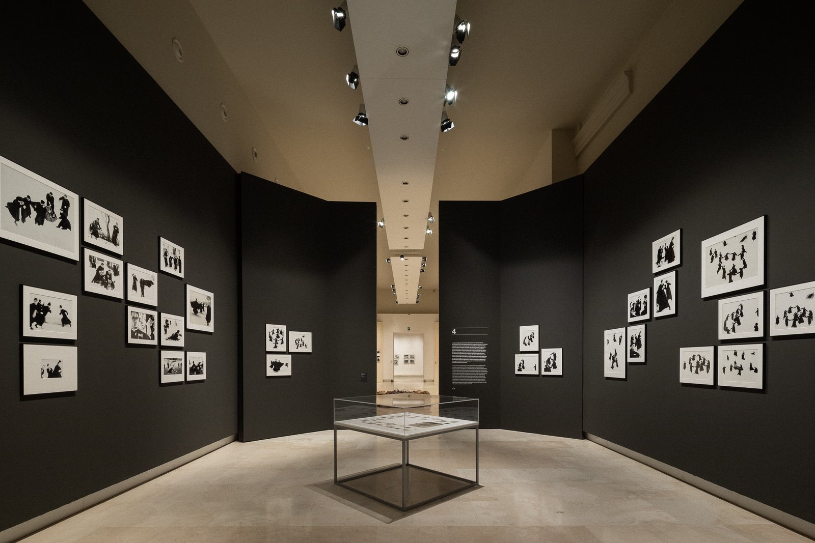 Fotografia della mostra, Mario Giacomelli. Il fotografo e l'artista, Palazzo Esposizioni Roma, Roma