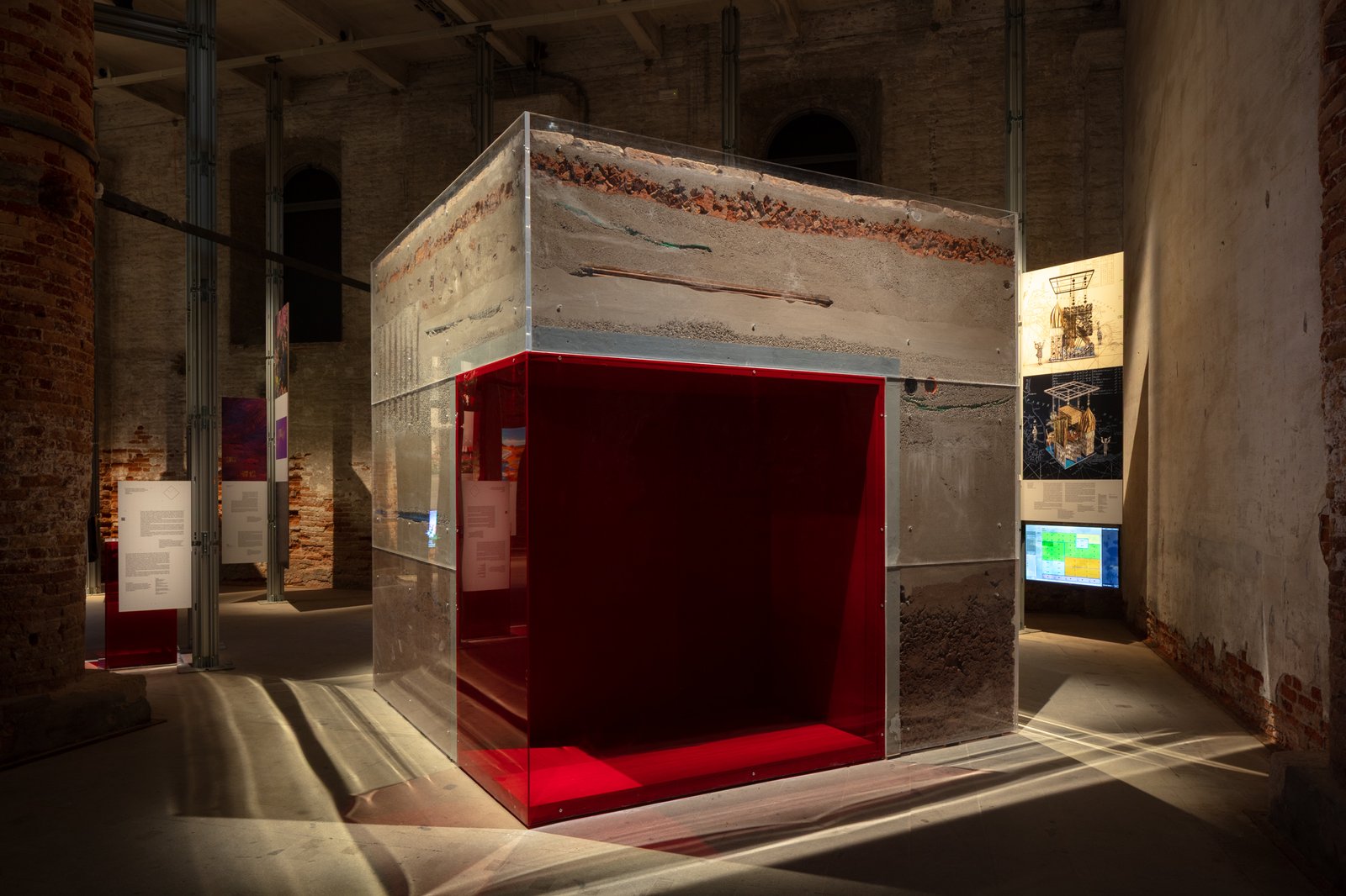 Underground climate change, foto di Luca Capuano, courtesy of La Biennale di Venezia  