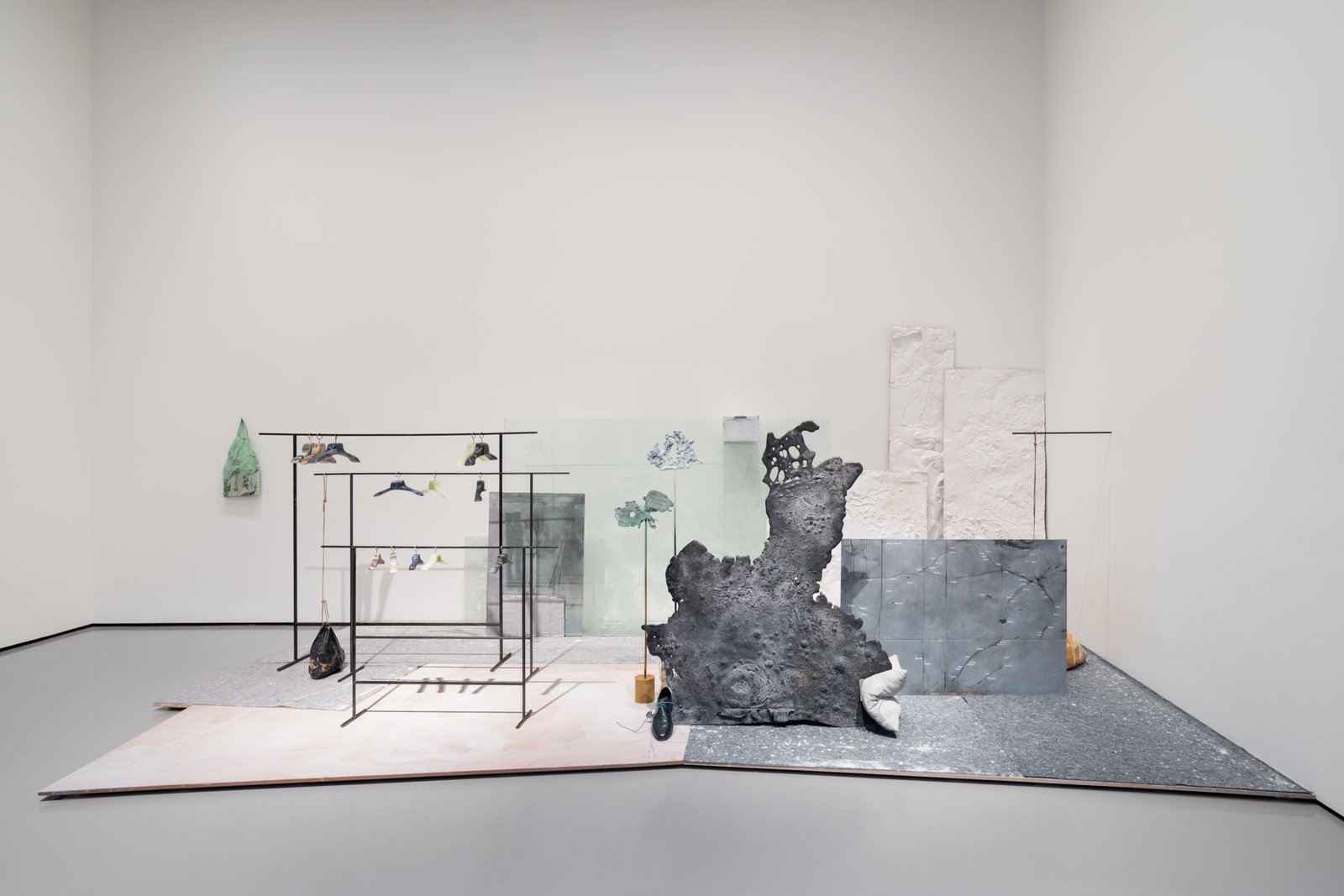 Tatiana Trouvé​, Nelson, 2021, Private Collection; Notes on Sculpture, March 22nd, Water City, 2025, Collection of the artist, courtesy Gagosian © Tatiana Trouvé