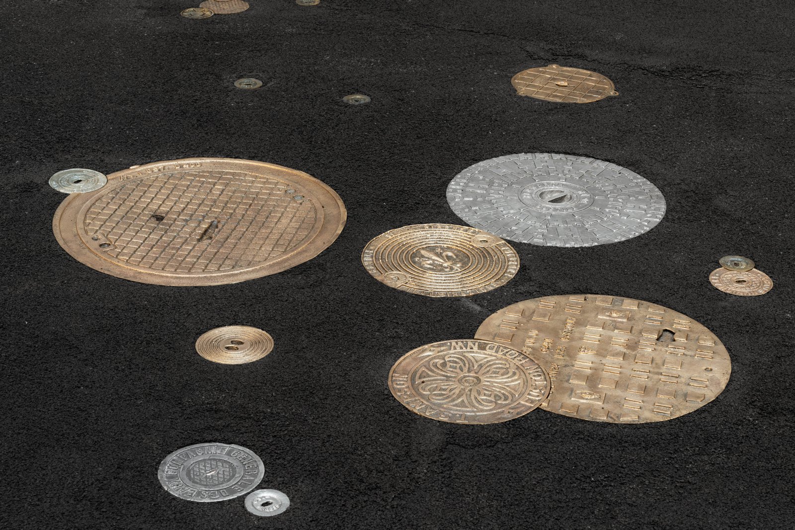 Tatiana Trouvé​, Hors-sol (detail), 2025, Collection of the artist © Tatiana Trouvé, by SIAE 2025. Installation view, “Tatiana Trouvé. The strange Life of Things”, 2025, Palazzo Grassi, Venezia.