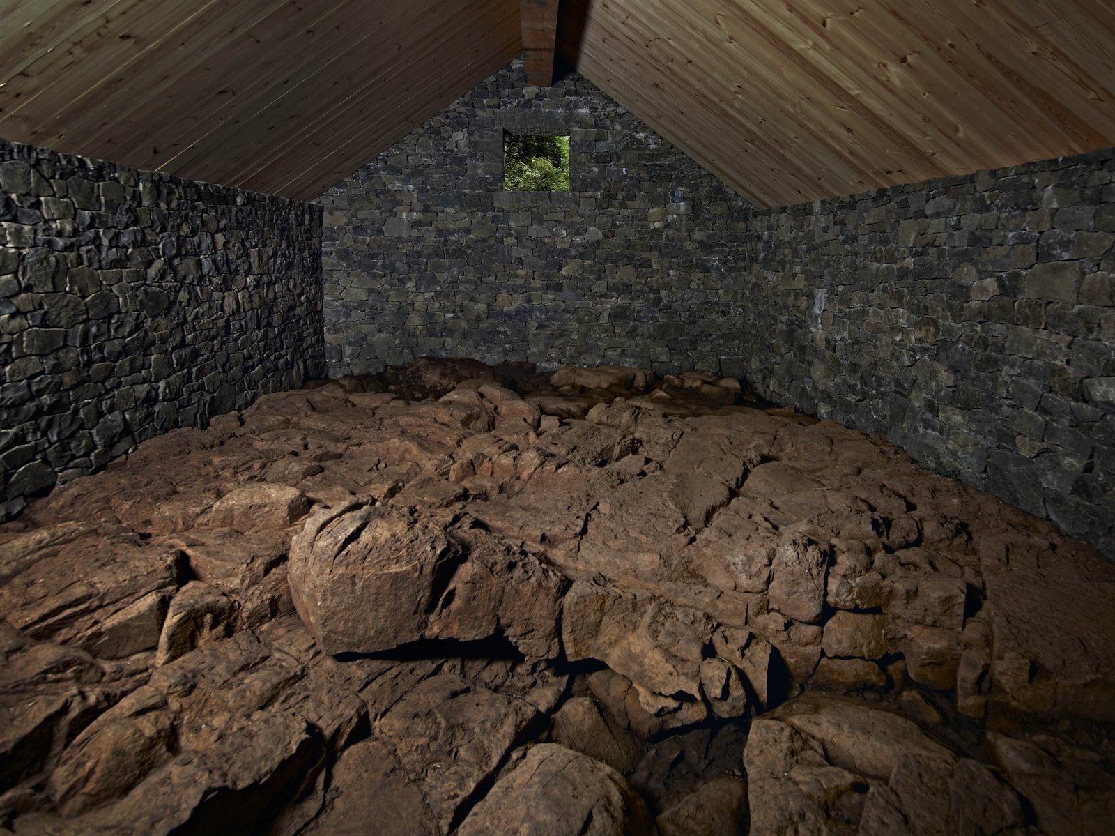 Andy Goldsworthy, Casa di pietra, 2009, fotografia di Allan Pollok Morris, per gentile concessione di Jupiter Artland