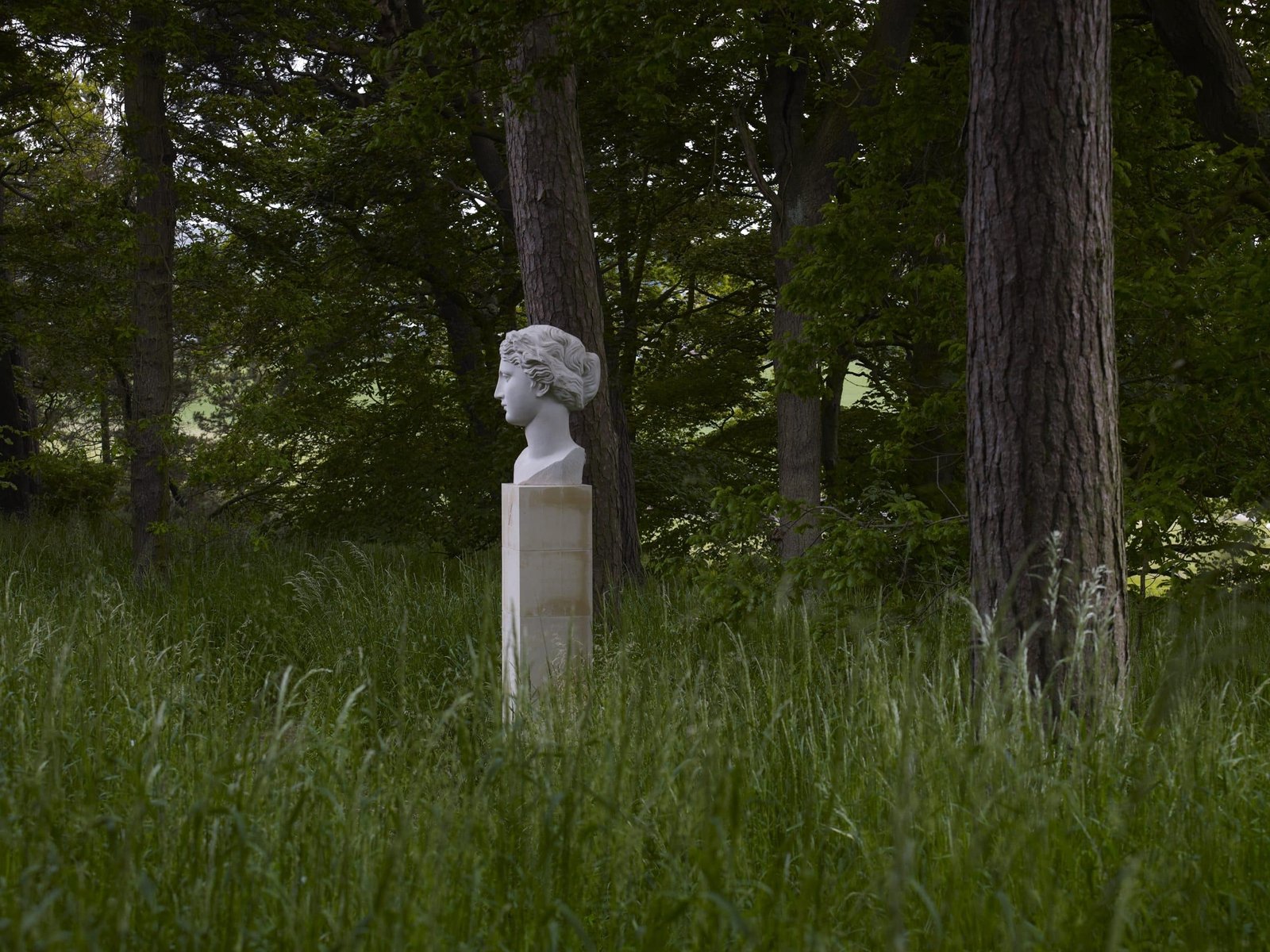 Ian Hamilton Finley, Musa, 2009, fotografia di Allan Pollok Morris, per gentile concessione di Jupiter Artland