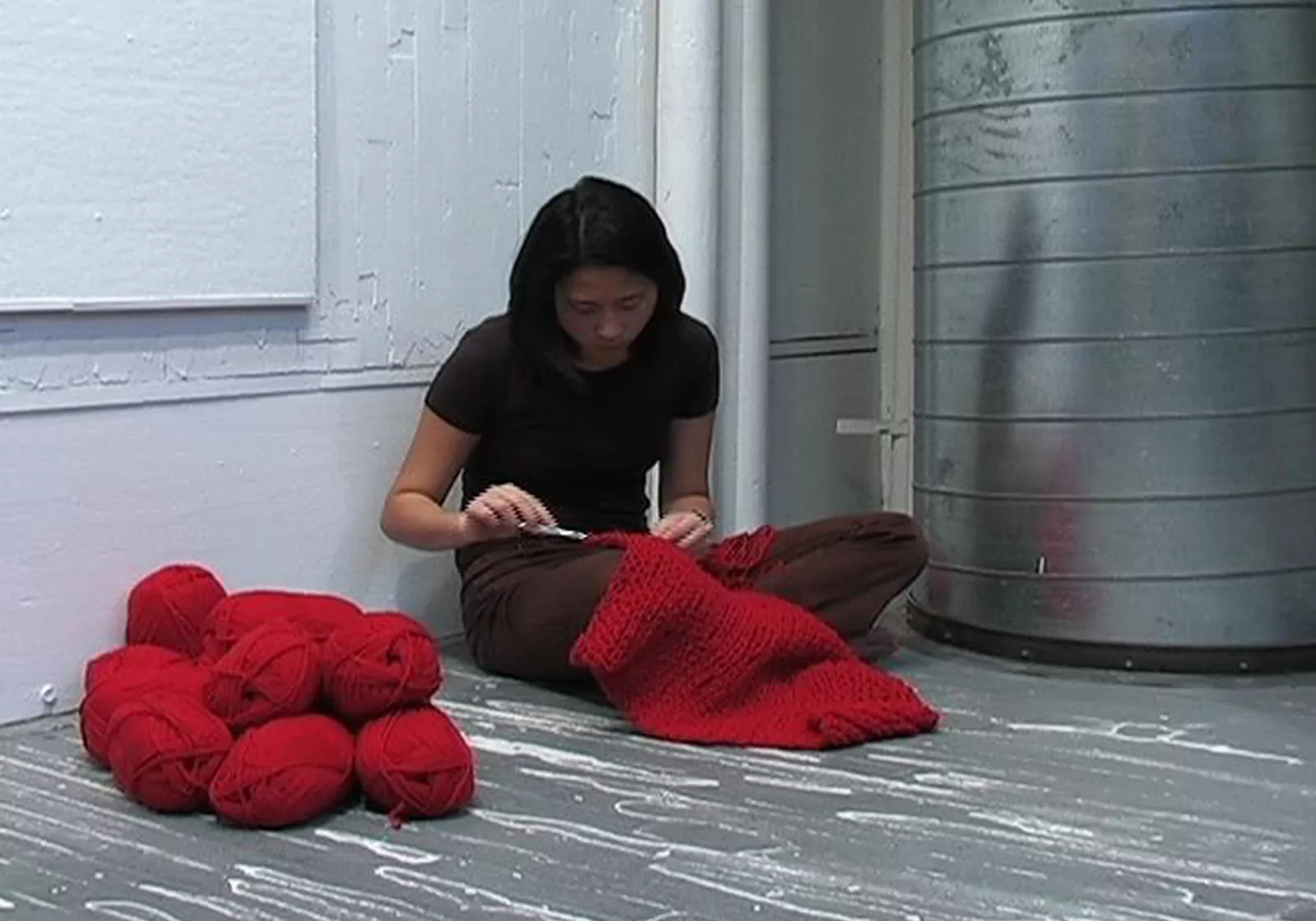 Bea Camacho, Enclose, 2004, video monocanale, 11 ore, Parallel Histories: Moving Image from the Philippines and the United Kingdom, Metropolitan Museum of Manila, a cura di Erwin Romulo