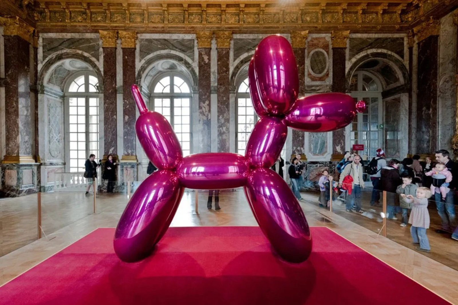 Jeff Koons, foto della mostra "Jeff Koons: Versailles", Versailles Château de Versailles, France, 2008-2009.