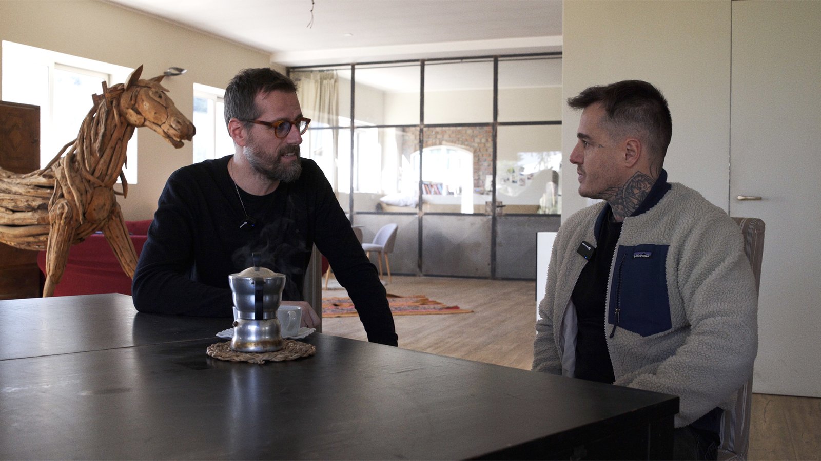 Interview with Matteo Mandelli: phygital art between future and memory cover