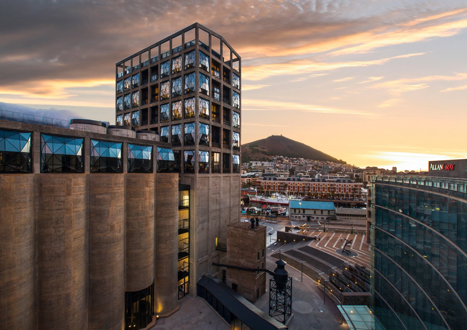 Zeitz MOCAA, esterno