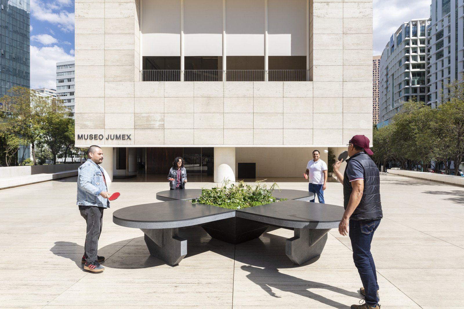Installation view of the exhibition Gabriel Orozco: Politécnico Nacional. Museo Jumex, 2025. Photo: Gerardo Landa & Eduardo López (GLR Estudio).