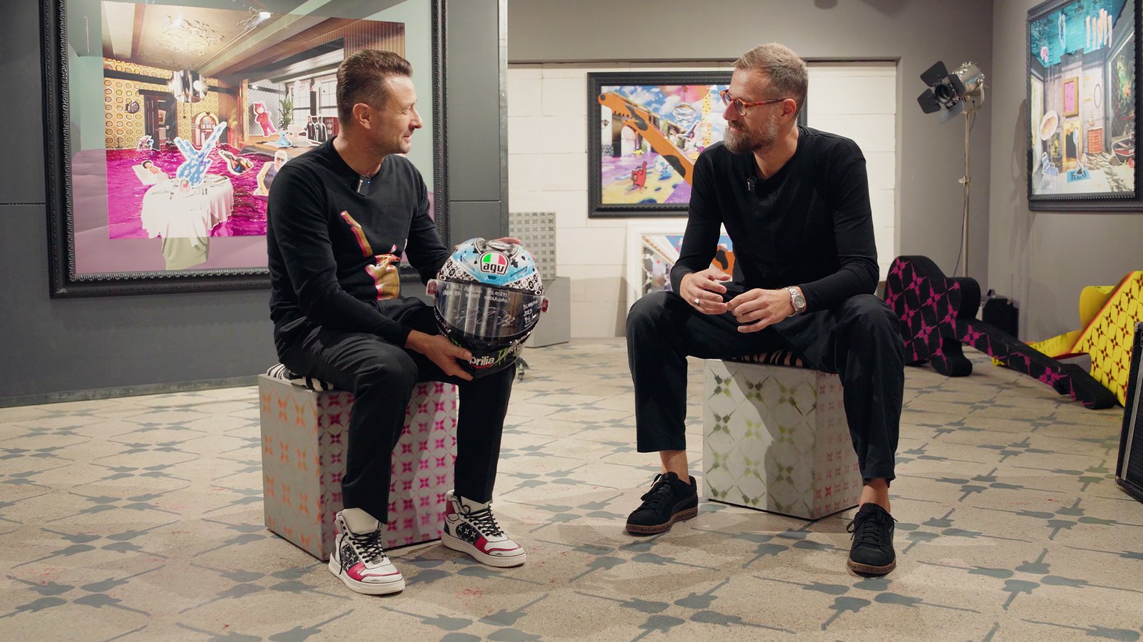 Cris Devil "Elemento Acqua": the new exhibition at the Casina Vanvitelliana in Bacoli cover